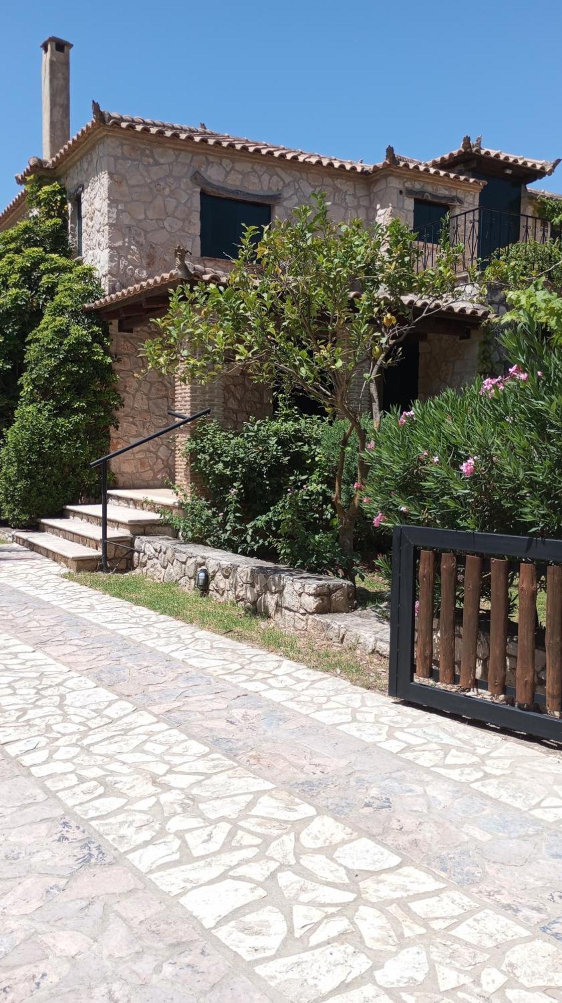 Castello Bellos Villas & Apartments Keri Екстериор снимка
