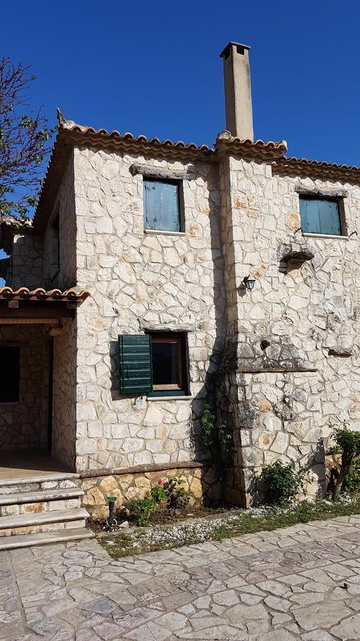 Castello Bellos Villas & Apartments Keri Екстериор снимка