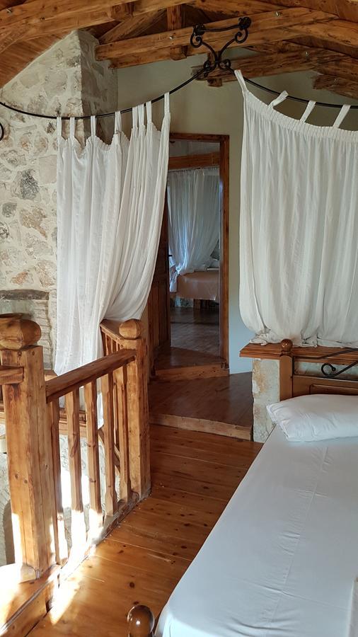 Castello Bellos Villas & Apartments Keri Екстериор снимка