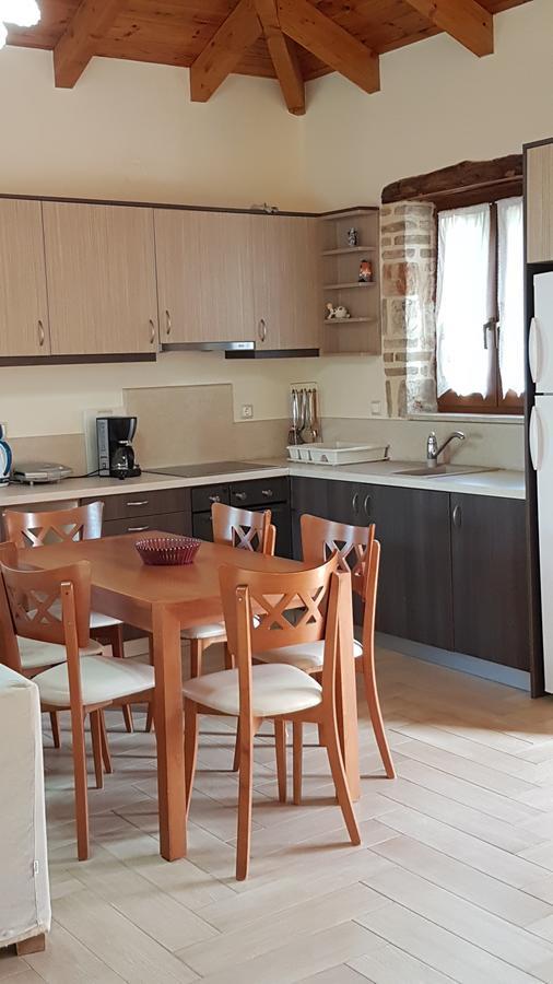 Castello Bellos Villas & Apartments Keri Екстериор снимка