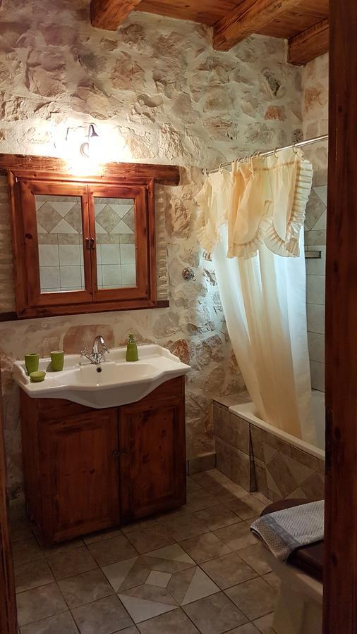 Castello Bellos Villas & Apartments Keri Екстериор снимка