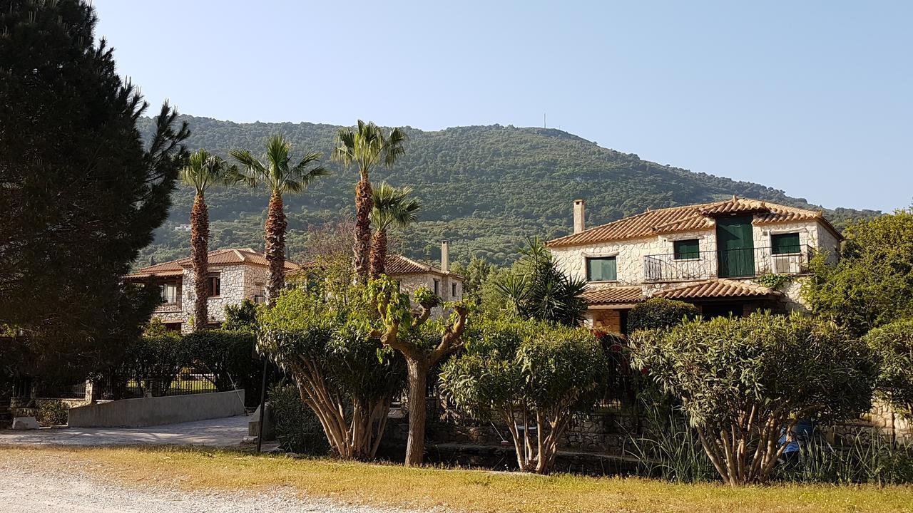 Castello Bellos Villas & Apartments Keri Екстериор снимка