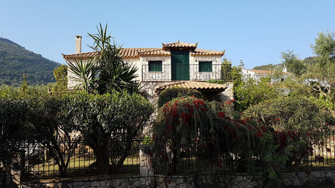 Castello Bellos Villas & Apartments Keri Екстериор снимка