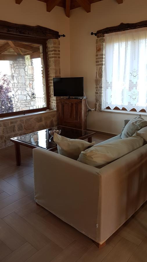 Castello Bellos Villas & Apartments Keri Екстериор снимка