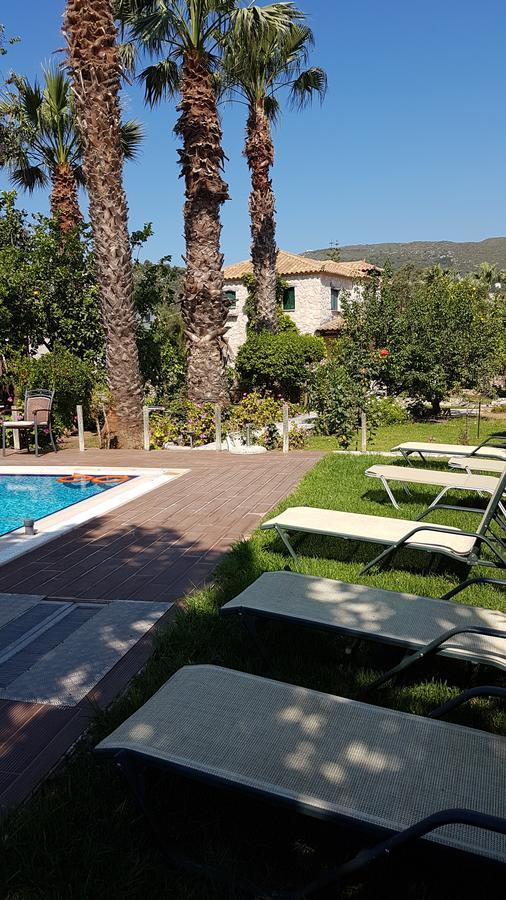 Castello Bellos Villas & Apartments Keri Екстериор снимка