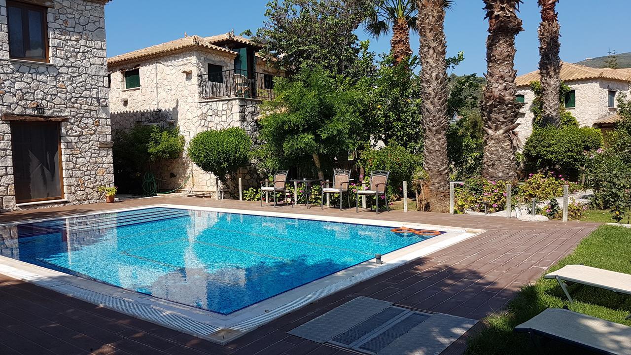Castello Bellos Villas & Apartments Keri Екстериор снимка